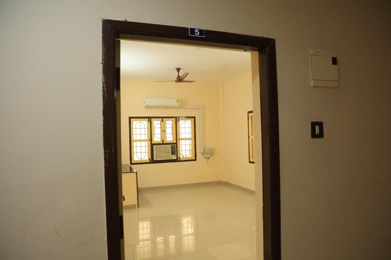 Official Sripuram Golden Temple Guest House 韦洛尔 外观 照片